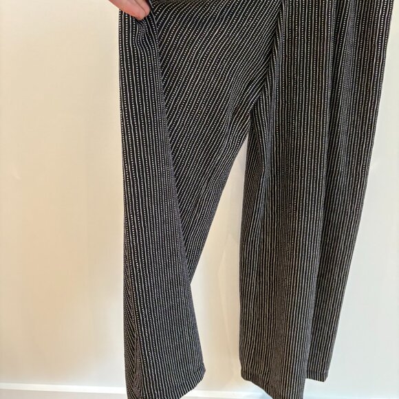 Max Studio London Smocked Wide-Leg Jumpsuit | Black & White Print | Size L - Picture 6 of 9